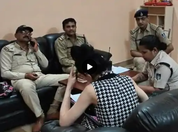 Rasiyan Girl In Jabalpur Hotal
