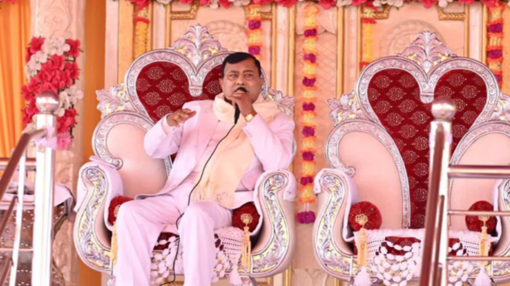 Hathras Stampade News : कहाँ छुप गया बाबा ? हाथरस में हो रही सत्संग के भगदड़ में 122 मौतों के बाद , पड़ी पुलिस की रेड जानिए अपडेट
