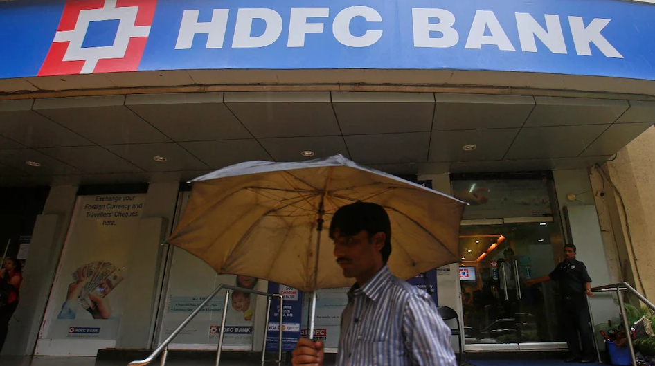 HDFC : HDFC बैंक के शेयर में आयी बड़ी उछाल , स्टॉक में हुई सीधे 4% की बढ़त , मार्किट में 38000 करोड़ की बढ़ोत्तरीजानिए क्यों आया शेयर में इतना उछाल